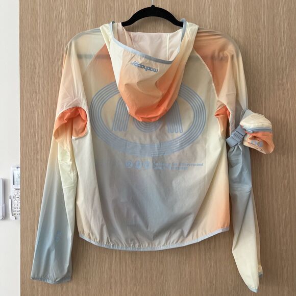 $178 LULULEMON x MADHAPPY Packable Run Jacket Size 2 Lightweight Front Zip Hood - Picture 10 of 15